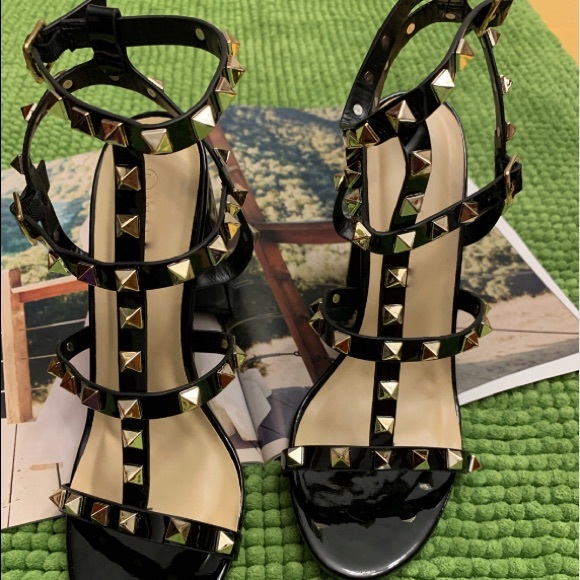 New studded heels - Picture 9 of 10